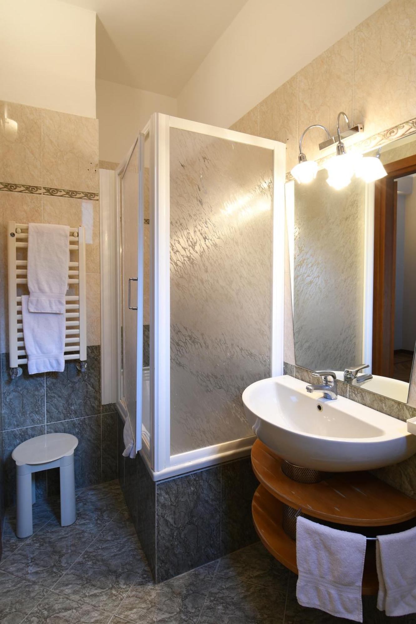 Hotel Cavour 3*