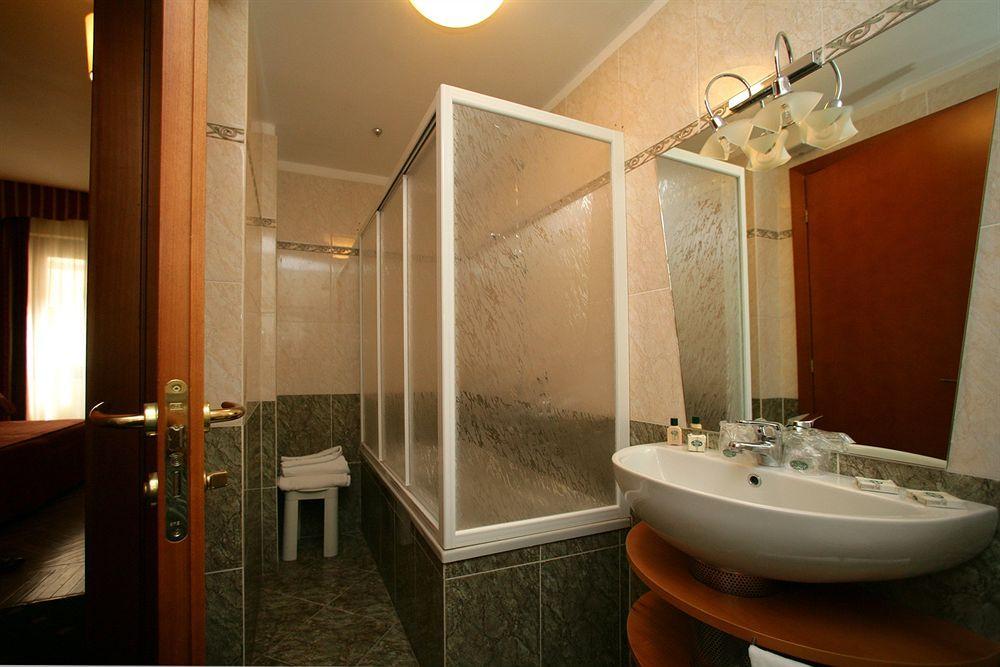 Hotel Cavour 3*